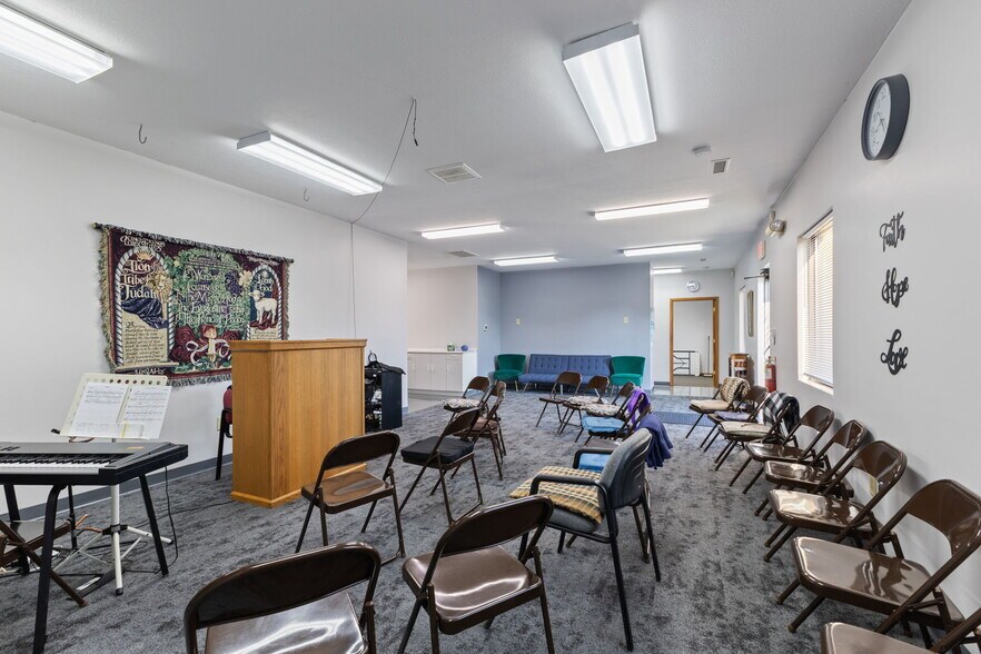 More Photos Of 5195 Commerce Cir, Indianapolis Industrial For Sale