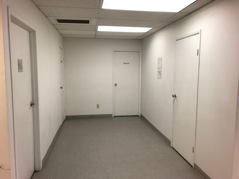 More Photos Of 5214 Gaetz Ave, Red Deer Auto Dealership For Sale