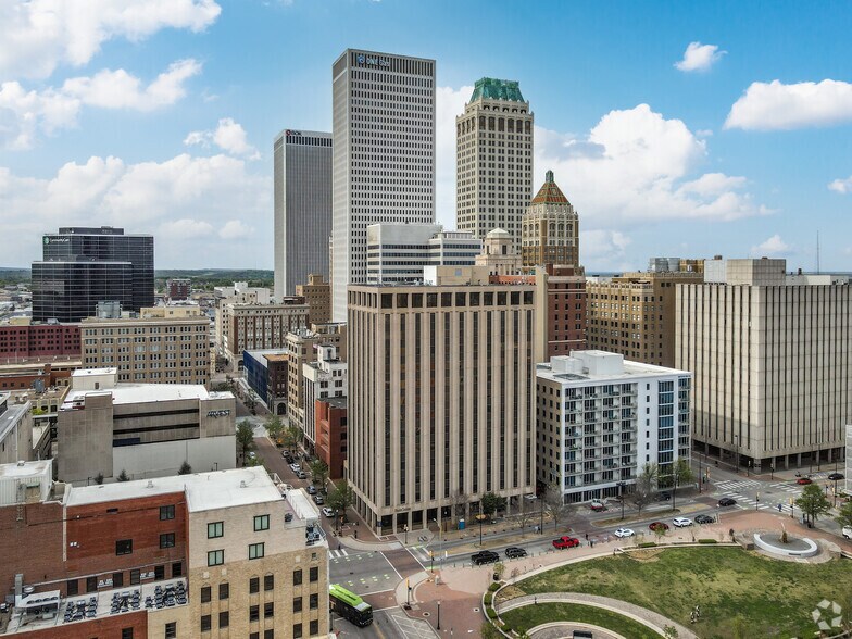 More Photos Of 525 S Main St, Tulsa Office For Lease