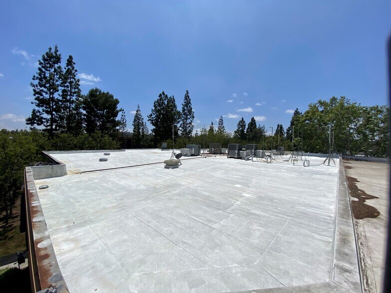 More Photos Of 23293 S Pointe Dr, Laguna Hills Medical For Lease