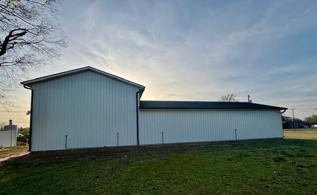 More Photos Of 409 N Martin St, East Prairie Self Storage For Sale