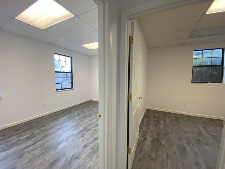 More Photos Of 4171-4193 Crescent Dr, Saint Louis Medical For Sale