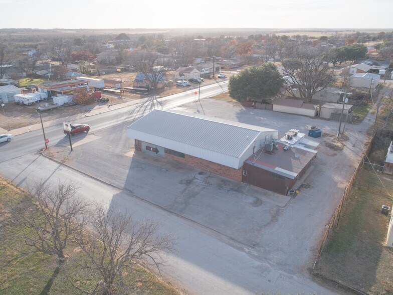 More Photos Of 700 W California St, Seymour General Retail For Sale