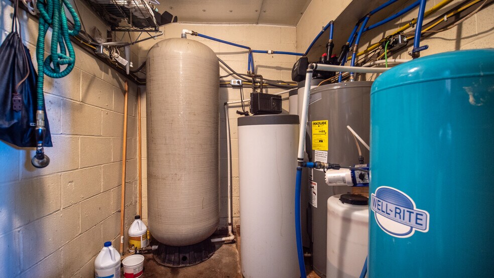 More Photos Of 2862 Route 38, Emlenton Bar For Sale