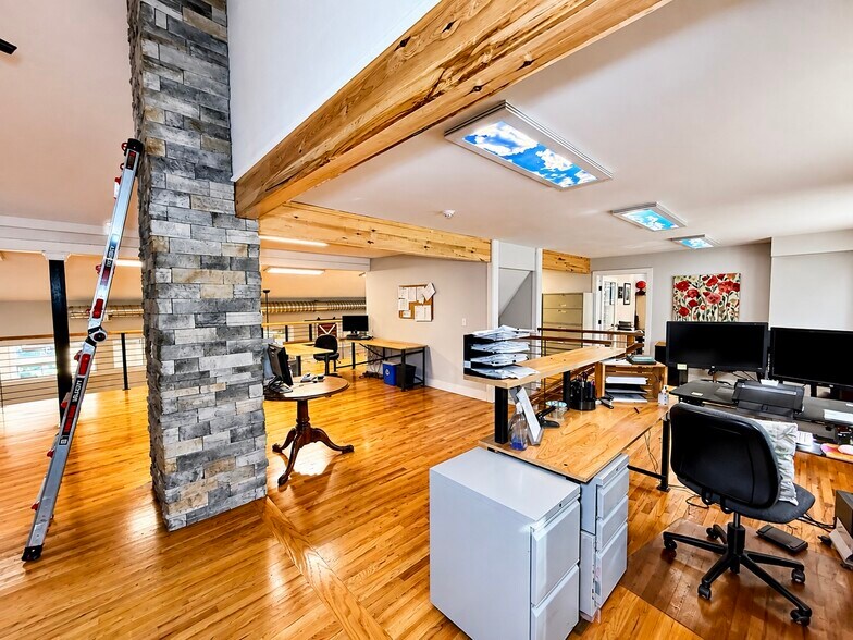 More Photos Of 210 Brooklea Dr, Fayetteville Freestanding For Sale