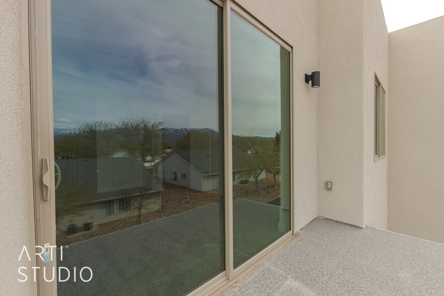 More Photos Of 1990 W 250 S, Hurricane Apartments For Sale