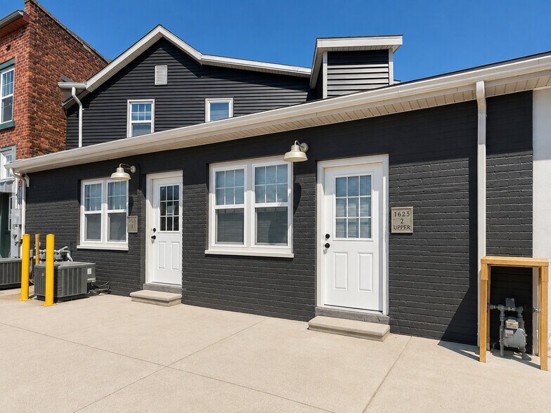 More Photos Of 1625 Pine Grove Ave, Port Huron Storefront Retail Residential For Sale