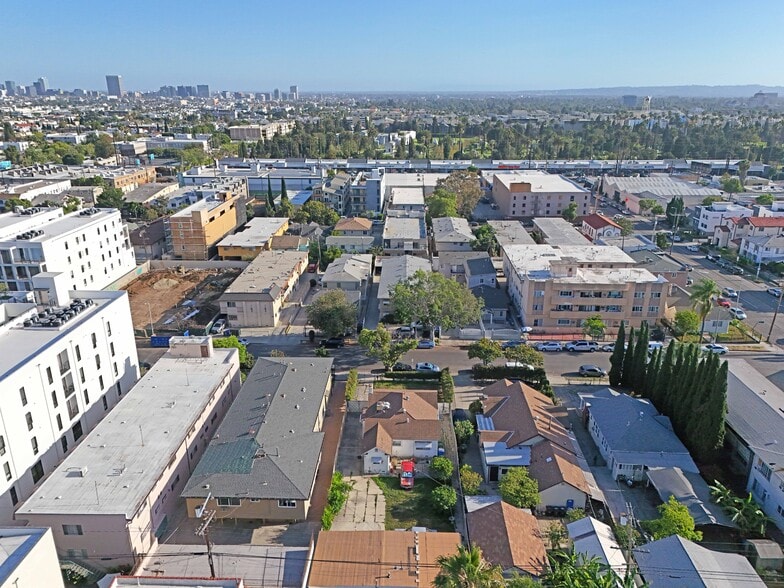 More Photos Of 5836 Lexington Ave, Los Angeles Apartments For Sale