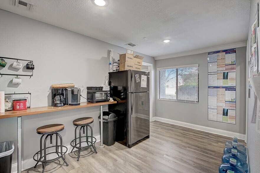 More Photos Of 201 W SR 434, Winter Springs Medical For Lease