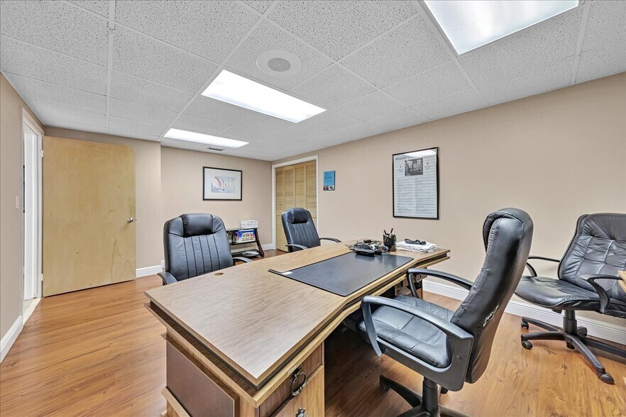 More Photos Of 6187 NW 167th St, Miami Lakes Office For Sale