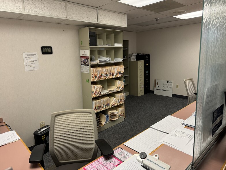 More Photos Of 5183-5195 Mayfield Rd, Cleveland Medical For Lease