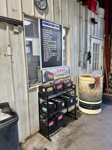 More Photos Of 38 Main St, Benton Auto Repair For Sale