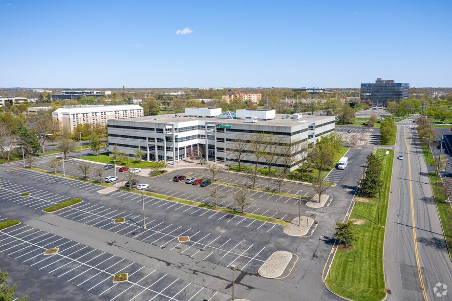 More Photos Of 265 Davidson Ave, Somerset Office For Lease