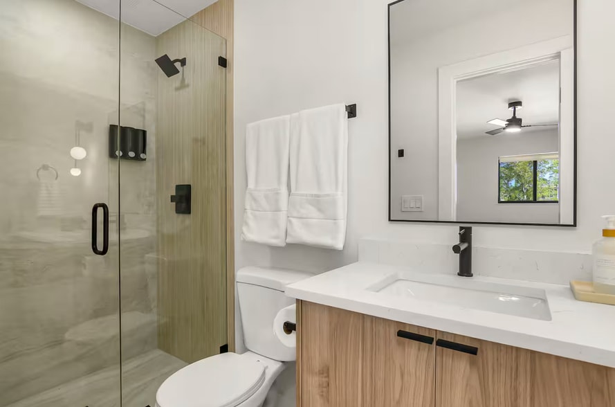 More Photos Of 2600 Lakeview Dr, Naples Apartments For Sale