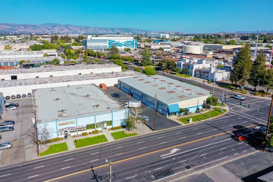 More Photos Of 2735-2741 Scott Blvd, Santa Clara Service For Lease