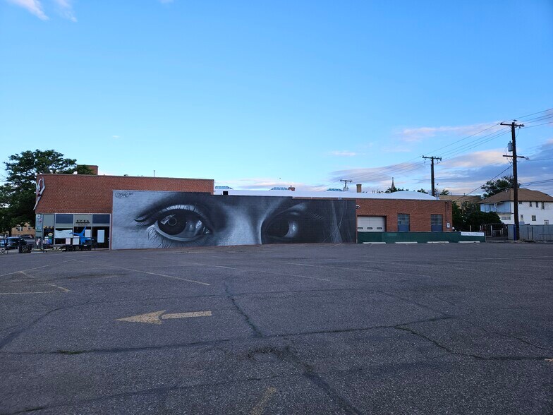 More Photos Of 815 N 1st Ave, Great Falls Auto Dealership For Lease