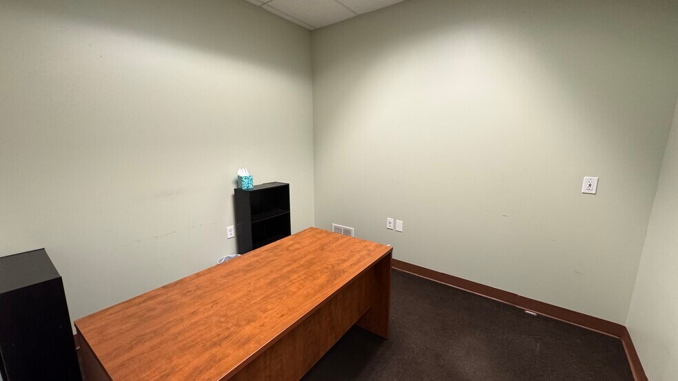 More Photos Of 4379 Easton Ave, Bethlehem Office For Sale