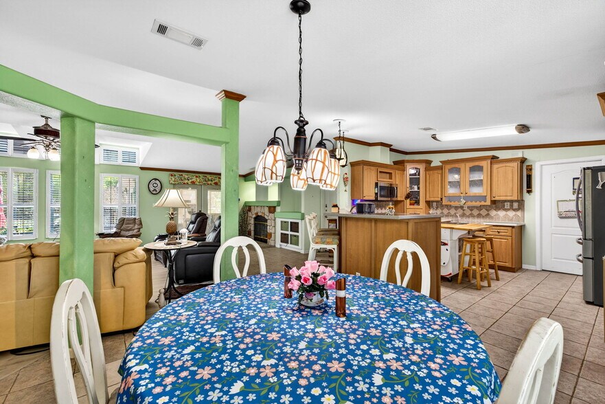 More Photos Of 3308 24th Ave SE, Ruskin Specialty For Sale