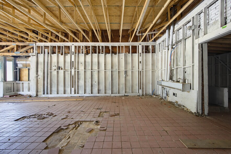 More Photos Of 4145 Fulton Industrial Blvd, Atlanta Fast Food For Sale
