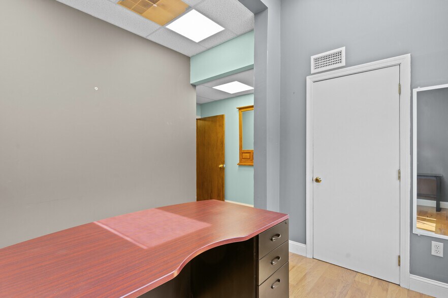 More Photos Of 1050 Main St, East Greenwich Office For Sale