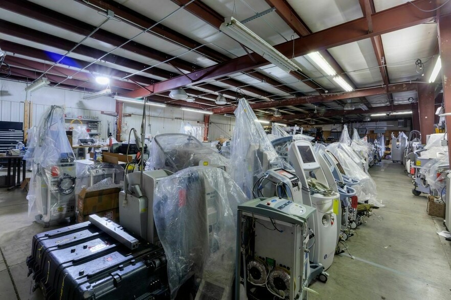 More Photos Of 15402 Stony Creek Way, Noblesville Warehouse For Lease