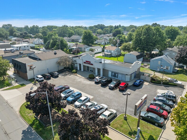 More Photos Of 29519 Harper Ave, Saint Clair Shores Medical For Sale