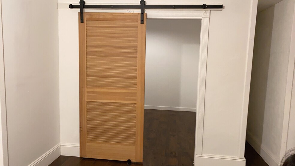 More Photos Of 412-414 E 12th St, Oakland Storefront Retail Residential For Sale