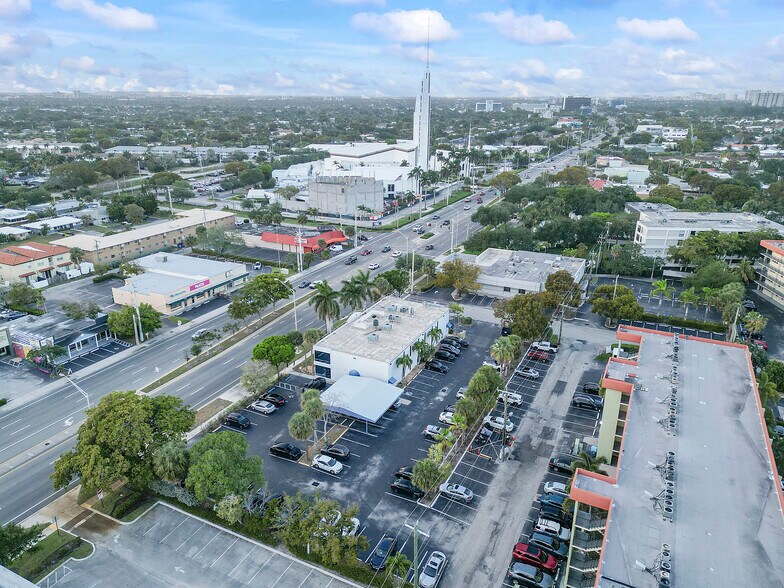 More Photos Of 5300 N Federal Hwy, Fort Lauderdale Office For Sale