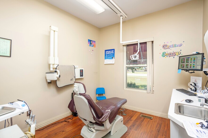 More Photos Of 37235 Goddard Rd, Romulus Office For Sale