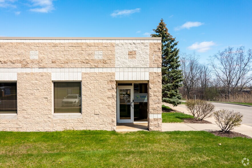 More Photos Of 3923 Ranchero Dr, Ann Arbor Unknown For Lease