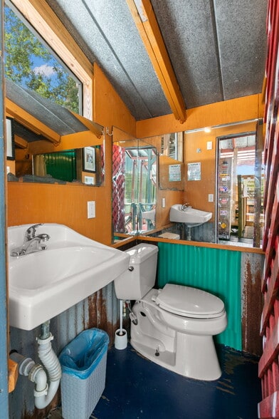 More Photos Of 3109 N Ola Ave, Tampa Hospitality For Sale