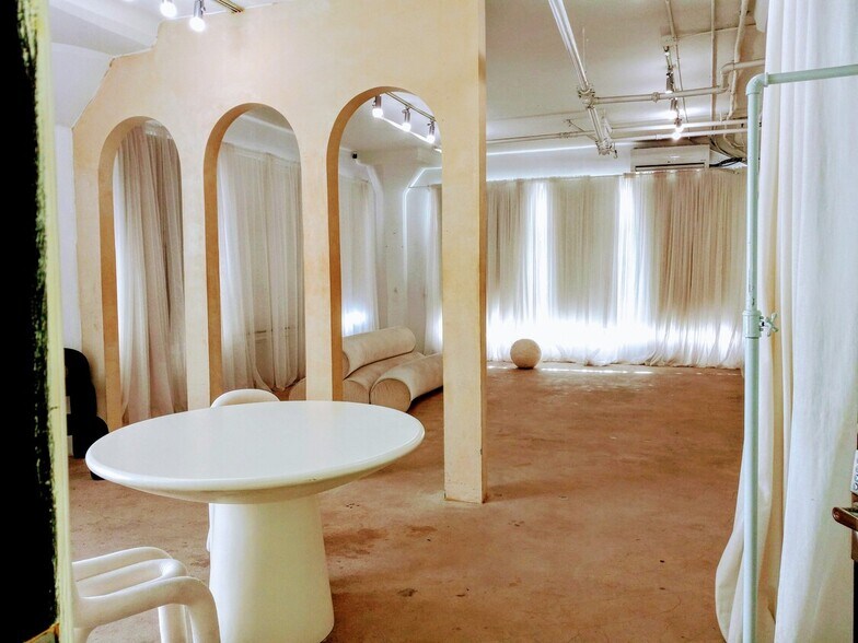More Photos Of 120 E 8th St, Los Angeles Loft Creative Space For Lease
