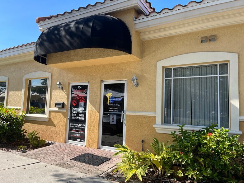 More Photos Of 3350 Woods Edge Cir, Bonita Springs Coworking Space