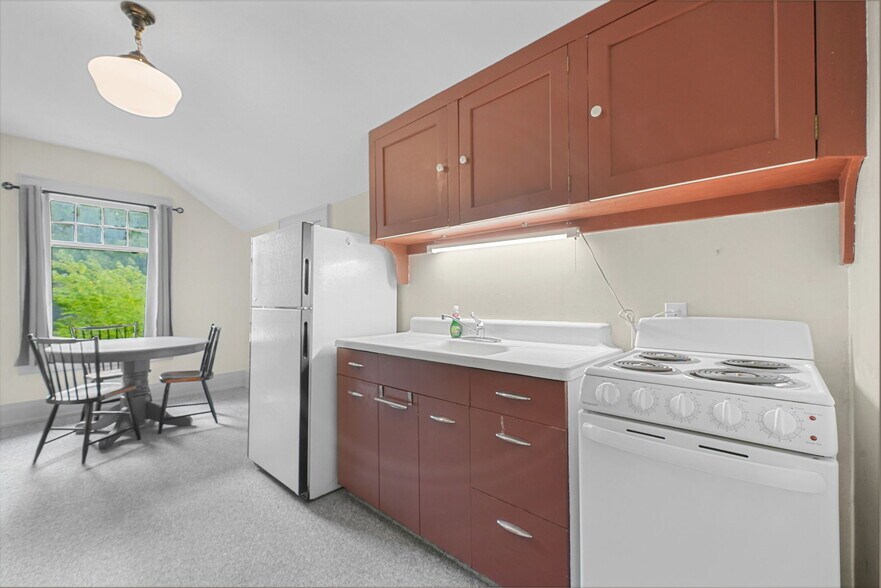 More Photos Of 530 S Union St, Traverse City Medical For Sale