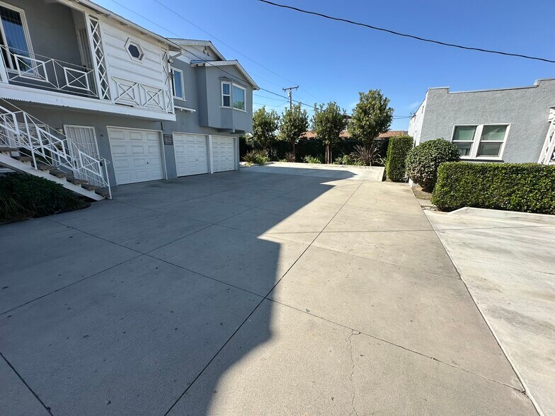 More Photos Of 4114-4120 Beck Ave, Bell Apartments For Sale