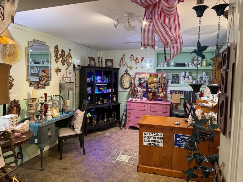 More Photos Of 8719 Hixson, Hixson Freestanding For Sale