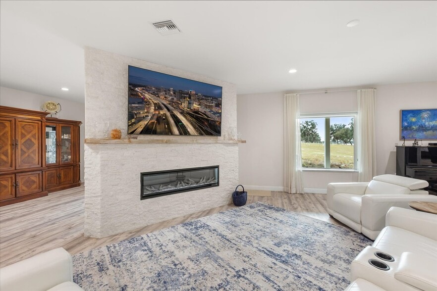 More Photos Of 455 Briar Patch Ln, Geneva Specialty For Sale