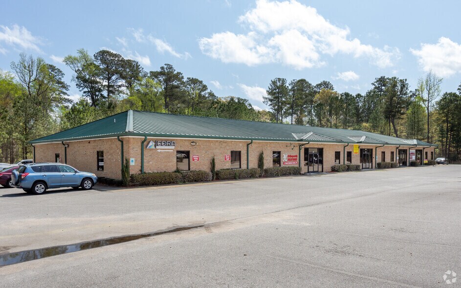 More Photos Of 721 Tilghman Dr, Dunn Medical For Lease