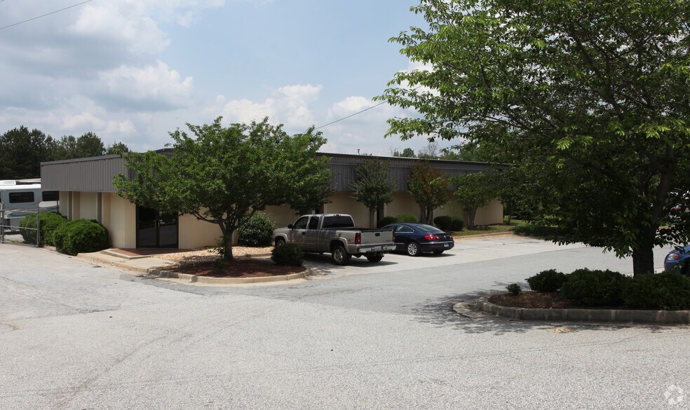 Primary Photo Of 1931 Rock Chapel Rd, Lithonia Warehouse For Lease