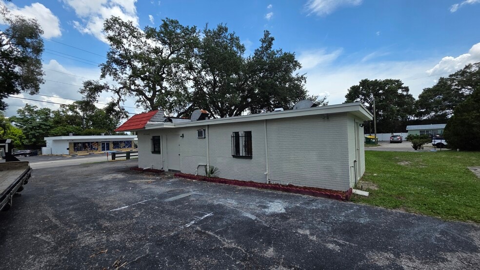 Primary Photo Of 7102 N Armenia Ave, Tampa Flex For Lease