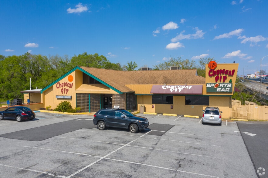 Primary Photo Of 714 Greenbank Rd, Wilmington Restaurant For Lease
