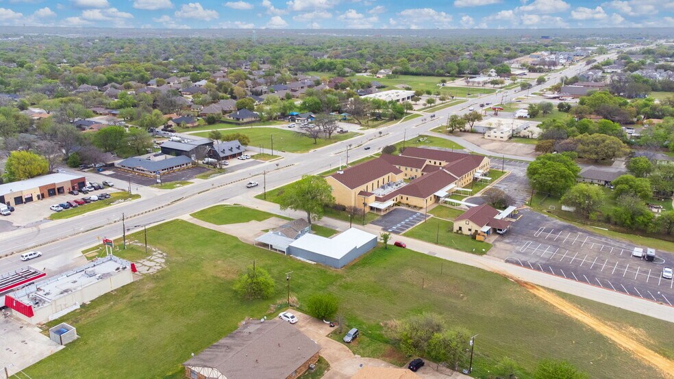 More Photos Of 6826 Baker Blvd, Richland Hills Light Manufacturing For Lease