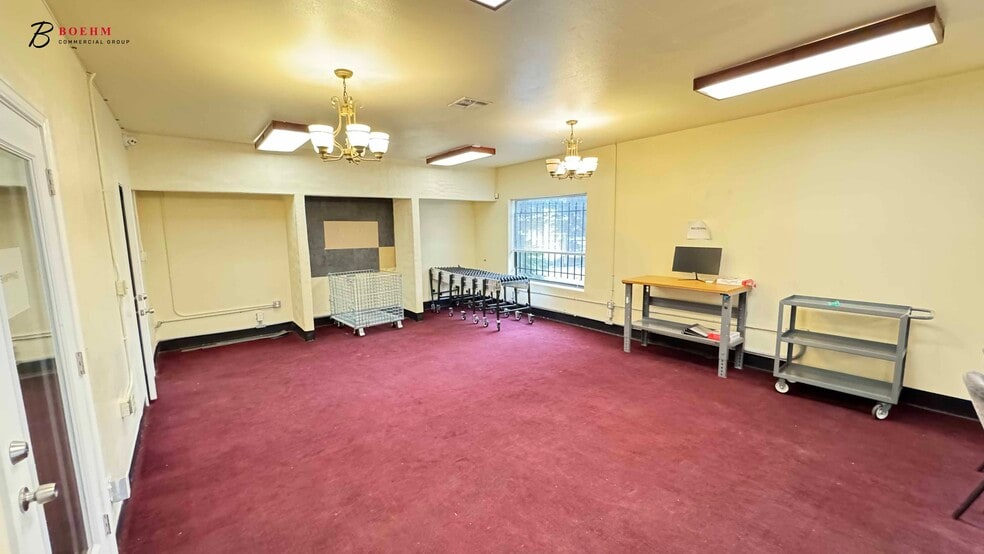 More Photos Of 3350 Lasses Blvd, San Antonio General Retail For Sale