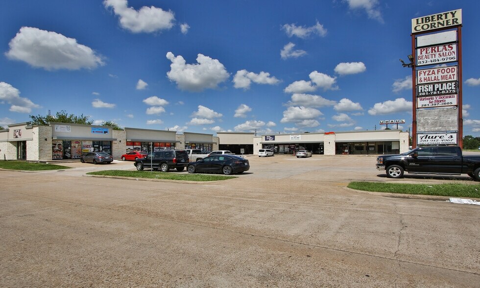 More Photos Of 12403 Veterans Memorial, Houston Unknown For Lease