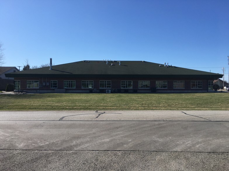 More Photos Of 144 E Summit Ave, Wales Medical For Sale