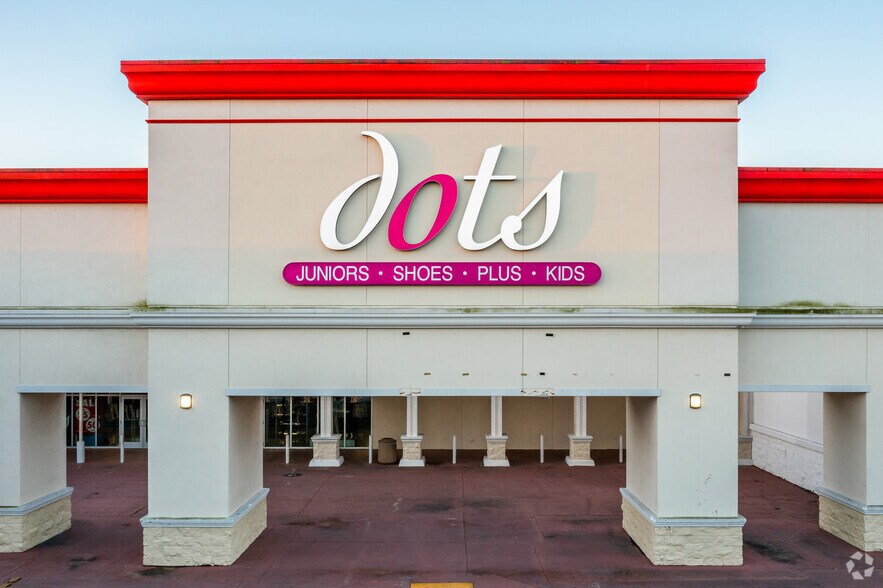 More Photos Of 2211-2329 E Hillsborough Ave, Tampa Unknown For Lease