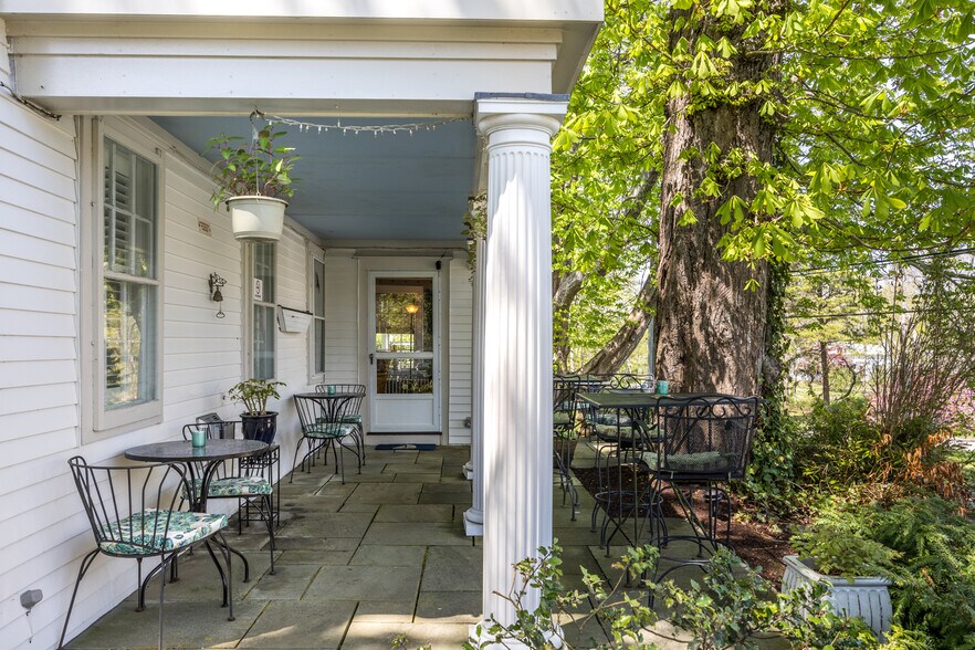 More Photos Of 1861 Main St, Brewster Hospitality For Sale