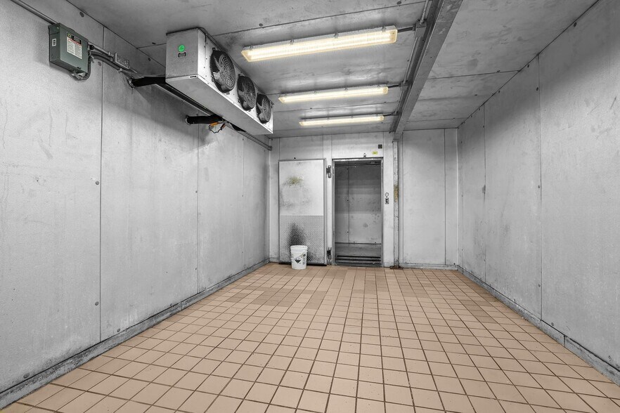 More Photos Of 2212 Rose St, La Crosse Restaurant For Sale