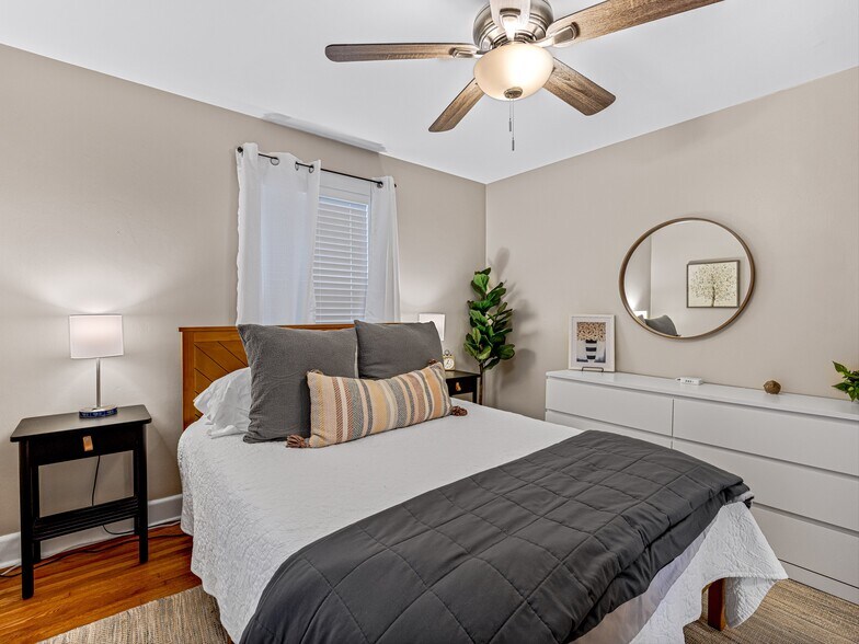 More Photos Of 1029 Patton St, Hendersonville Apartments For Sale