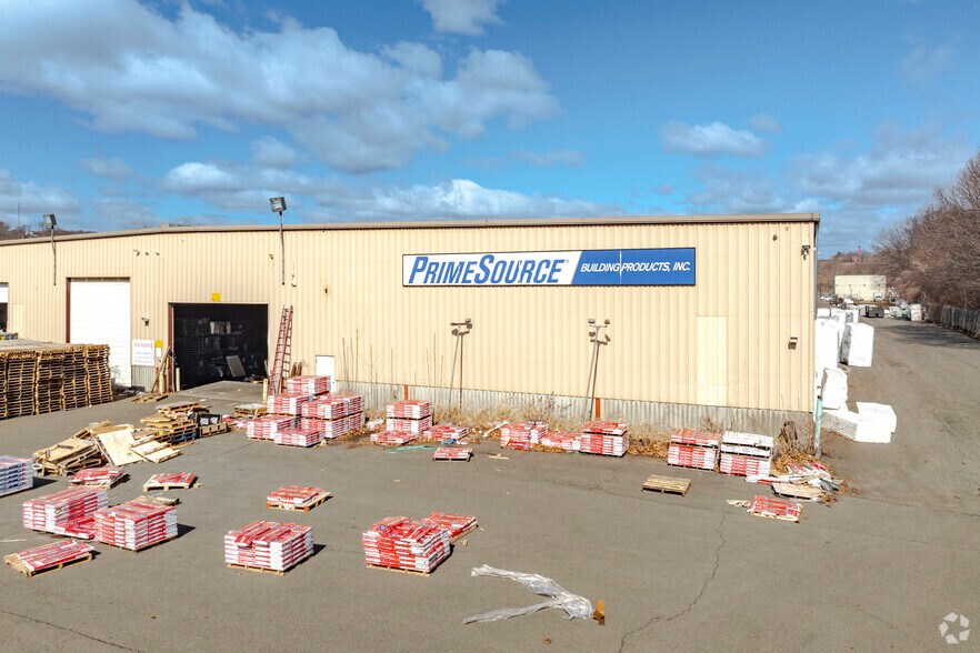 Primary Photo Of 45 Freight St, Waterbury Warehouse For Lease